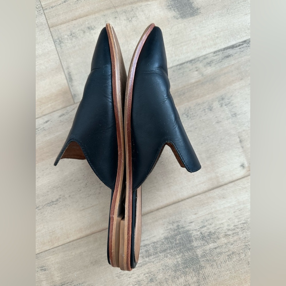 Madewell Black Leather Pointed Toe Mules - Picture 3 of 7